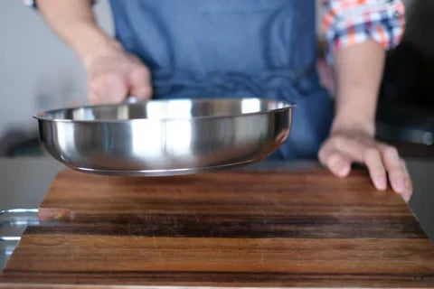 もう迷わない！鉄・アルミ・ステンレスなど各材質のフライパンの特徴・違い・おすすめ